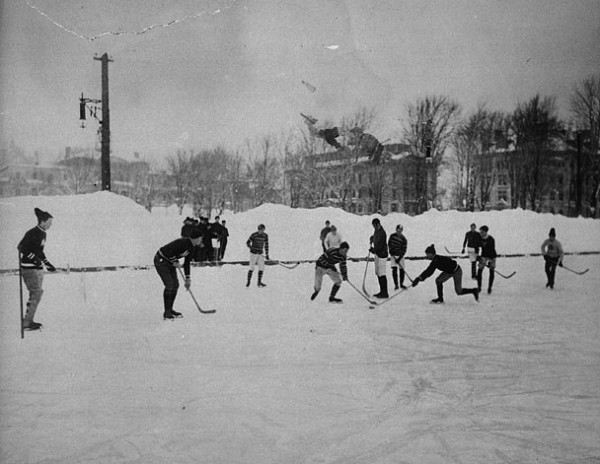 Hockey players at McGill University, Montreal, 1901.